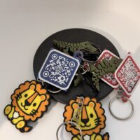 individuelle 3d gedruckte schlüsselanhänger – dein logo, qr code oder design!